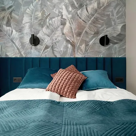 Stylish In With Air Conditioning, Close To The Market Square By Renters Prestige Breslau