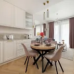 Lägenhet Stylish In With Air Conditioning, Close To The Market Square By Renters Prestige Wrocław
