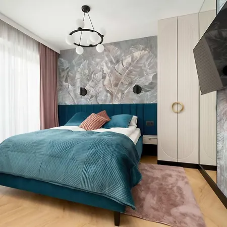 Appartamento Stylish In With Air Conditioning, Close To The Market Square By Renters Prestige