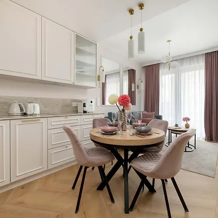 Apartment Stylish In With Air Conditioning, Close To The Market Square By Renters Prestige Wroclaw