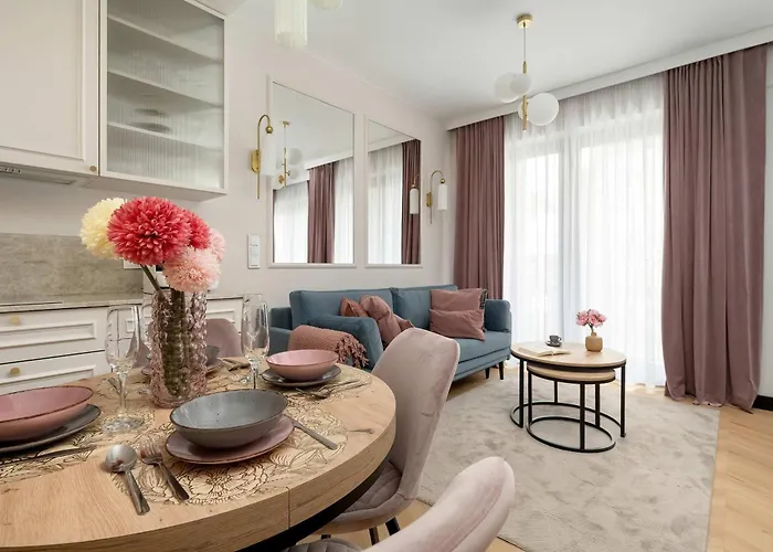 アパート Stylish In With Air Conditioning, Close To The Market Square By Renters Prestige ヴロツワフ