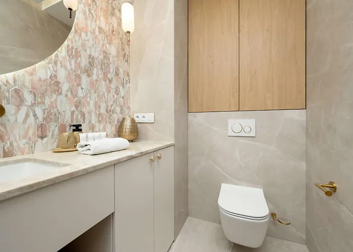 アパート Stylish In With Air Conditioning, Close To The Market Square By Renters Prestige ヴロツワフ